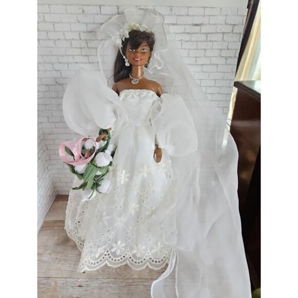 Mattel 1990s AA Christie "Wedding Day" Mommy Made Bridal Gown Fashion Doll - Picture 2 of 6